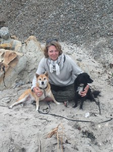 Thank God for the beach look. Besides, everyone is looking at my cute dogs.